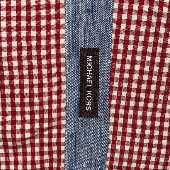 Button down - Picture 4 of 6